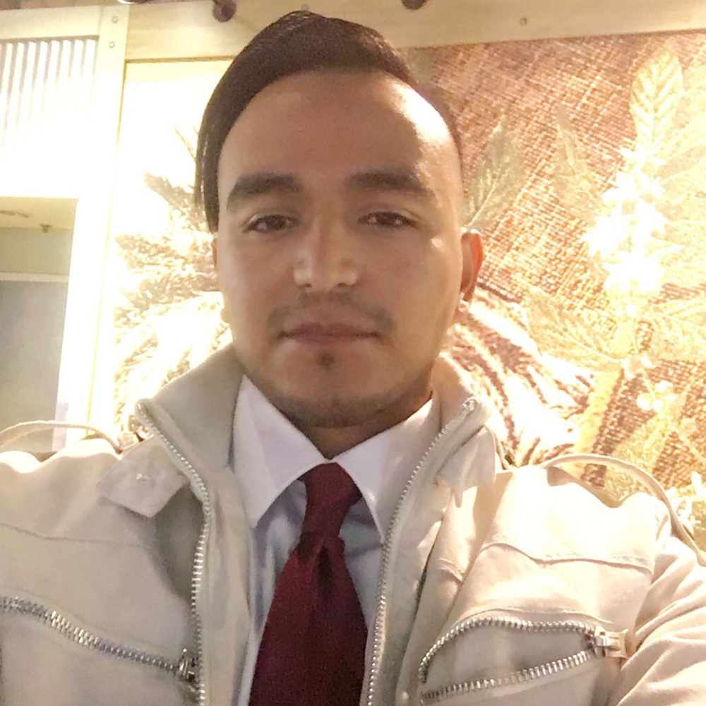 Meet your Posher, Manuel